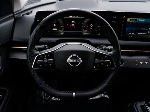 Used 2024 Nissan Ariya AWD image 12