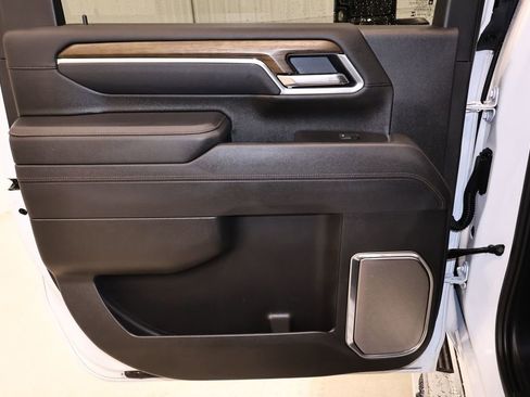 Used 2025 Chevrolet Silverado 2500 High Country w/ High Country Premium Package image 13