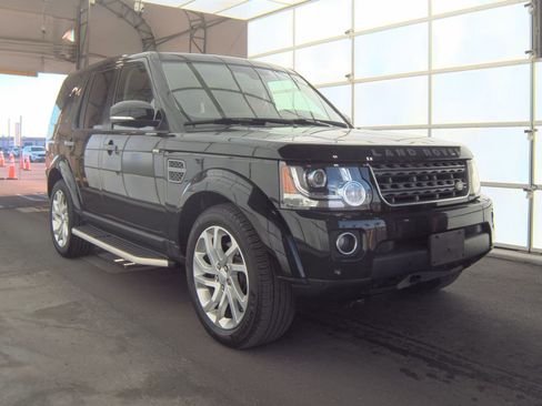 Used 2016 Land Rover LR4 HSE image 4