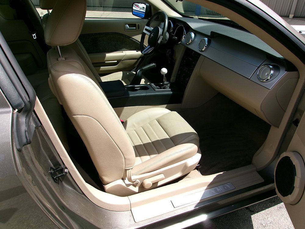 Used 2005 Ford Mustang GT RWD image 8