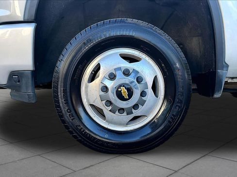 Used 2022 Chevrolet Silverado 3500 High Country w/ Technology Package AWD/4WD image 11