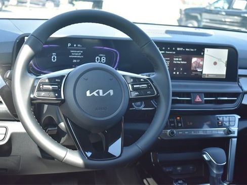 New 2026 Kia Seltos S image 18