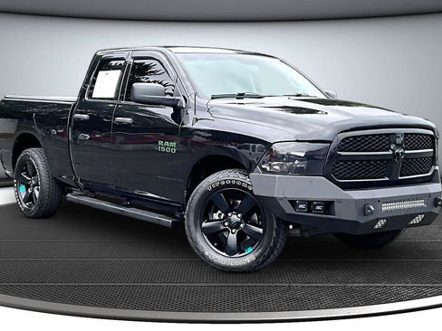 Used 2018 RAM 1500 Express w/ Black Ram 1500 Express Group AWD/4WD image 1