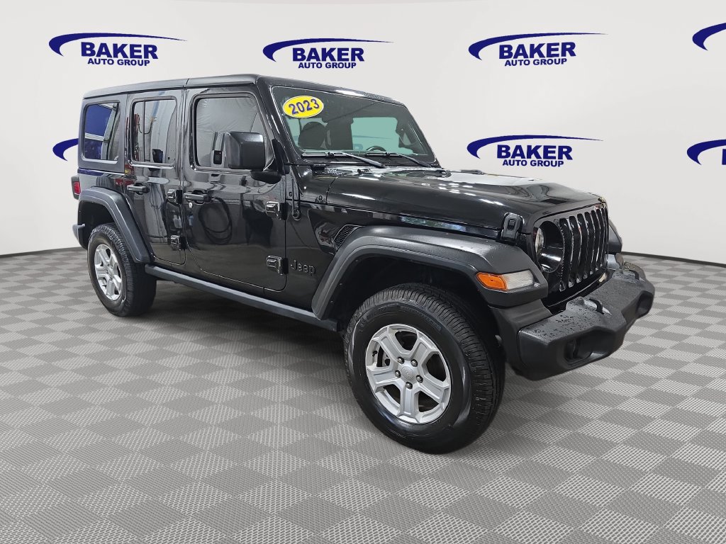 Used 2023 Jeep Wrangler Unlimited Sport AWD/4WD image 3