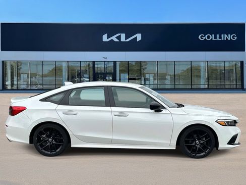 Used 2023 Honda Civic Sport image 2