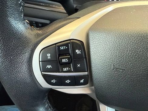 Used 2021 Ford Explorer Limited w/ Equipment Group 301A RWD image 18
