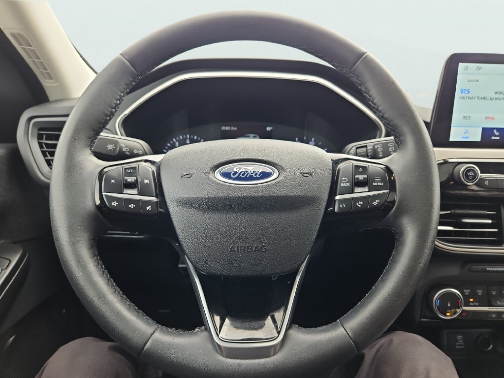 Used 2022 Ford Escape SE w/ SE Sport Appearance Package AWD/4WD image 31