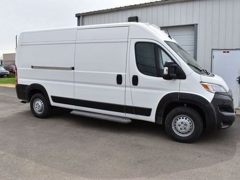 New 2025 RAM ProMaster 2500 w/ Convenience Group image 9