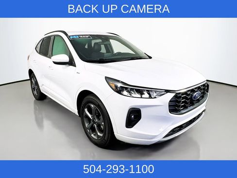 Used 2023 Ford Escape ST-Line Select AWD/4WD image 4