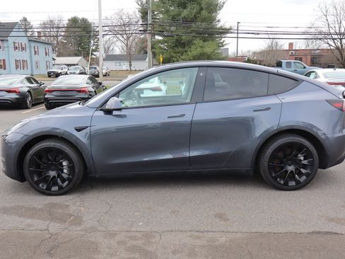 Used 2023 Tesla Model Y Long Range AWD/4WD image 9