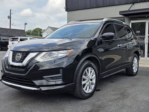 Used 2019 Nissan Rogue SV FWD image 2