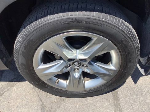 Used 2017 Toyota Highlander Limited AWD/4WD image 22