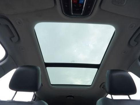 Used 2022 Jeep Grand Cherokee L Limited image 11