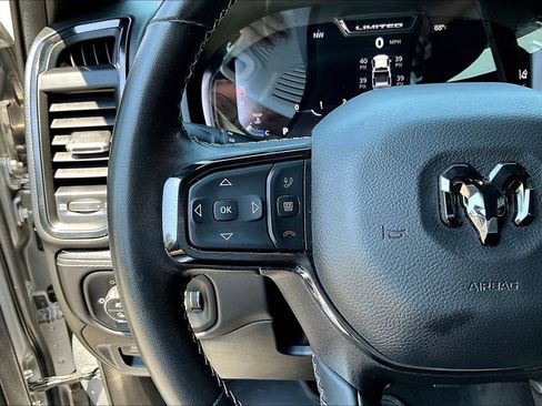 Used 2023 RAM 1500 Limited AWD/4WD image 14