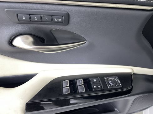 Used 2022 Lexus ES 250 w/ Premium Package AWD/4WD image 11