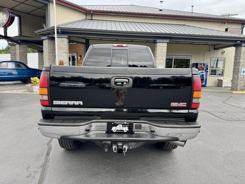 Used 2004 GMC Sierra 2500 SLT w/ Heavy-Duty Power Package AWD/4WD image 5