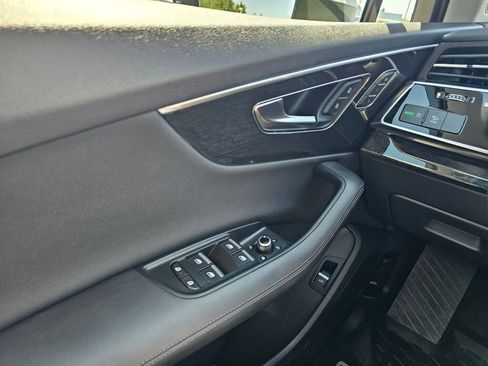 Used 2023 Audi Q7 3.0T Premium Plus w/ Premium Plus Package AWD/4WD image 27