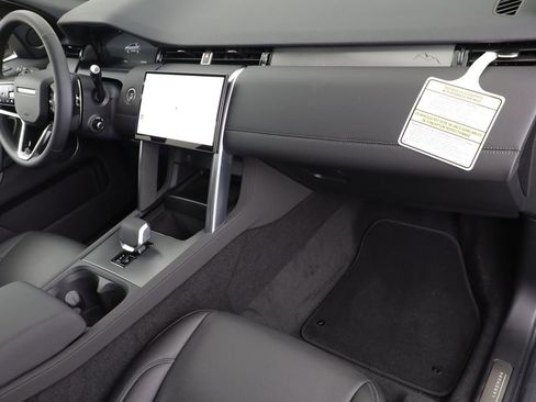 New 2026 Land Rover Discovery Sport Landmark AWD/4WD image 22
