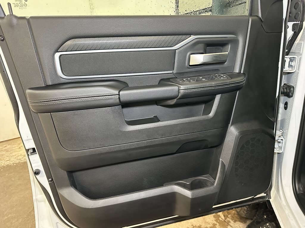 New 2026 RAM 2500 Big Horn AWD/4WD image 19