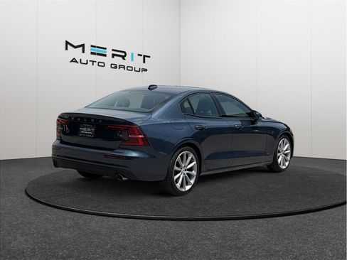 Used 2019 Volvo S60 T6 Momentum AWD/4WD image 9
