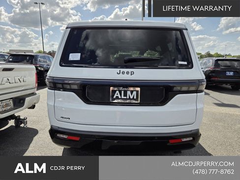 New 2026 Jeep Grand Wagoneer Limited AWD/4WD image 10