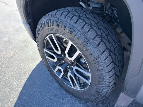 Used 2020 GMC Sierra 1500 AT4 w/ AT4 Premium Package AWD/4WD image 9