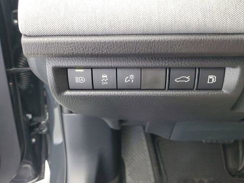 Used 2026 Toyota Camry LE image 32