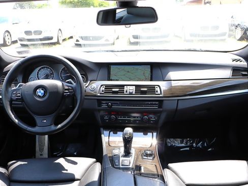 Used 2013 BMW 550i Sedan image 12