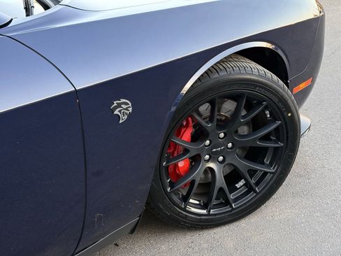 Used 2015 Dodge Challenger SRT Hellcat image 18
