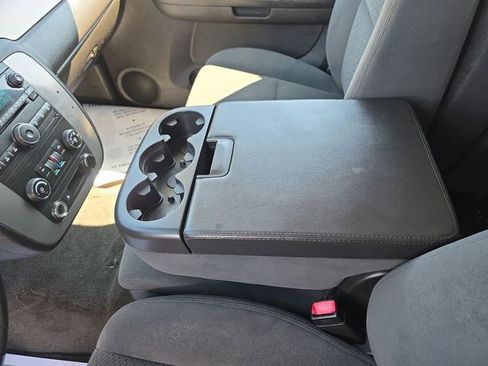 Used 2008 Chevrolet Tahoe LS w/ Skid Plate Package AWD/4WD image 19