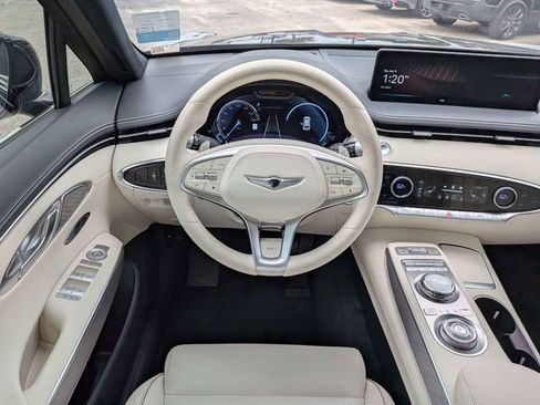 Used 2025 Genesis Electrified GV70 w/ Prestige Package AWD/4WD image 17