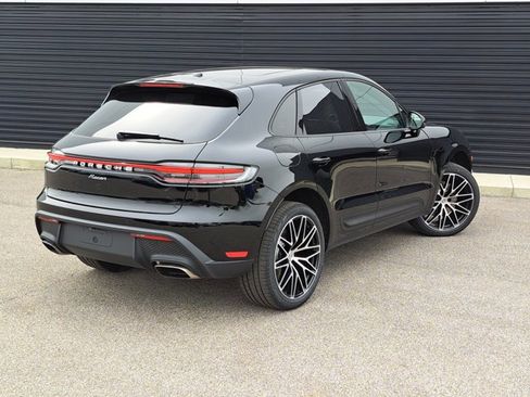 New 2026 Porsche Macan image 7
