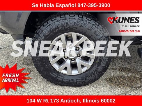 Used 2018 Toyota Tacoma SR5 AWD/4WD image 14
