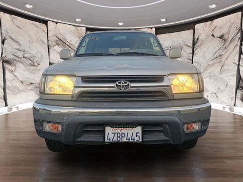 Used 2002 Toyota 4Runner SR5 RWD image 2
