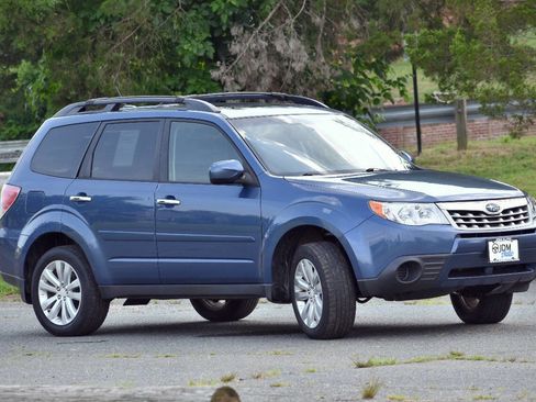 Used 2012 Subaru Forester 2.5X Premium w/ Popular Pkg 3 image 4