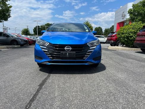 Used 2023 Nissan Versa SV FWD image 4