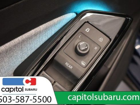 Used 2023 Volkswagen ID.4 Pro AWD/4WD image 12