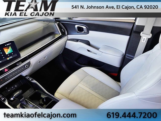 Certified 2025 Kia Sorento S FWD image 25