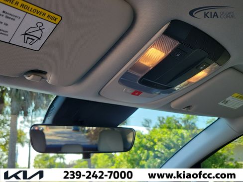 Certified 2025 Kia Sportage EX FWD image 32