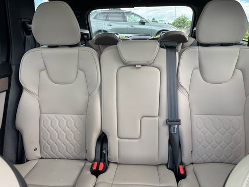 Used 2025 Volvo XC90 B5 Plus AWD/4WD image 21
