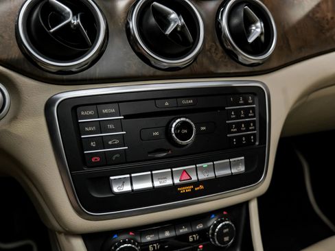 Used 2019 Mercedes-Benz GLA 250 image 24