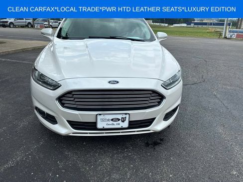 Used 2016 Ford Fusion SE w/ Equipment Group 202A FWD image 2