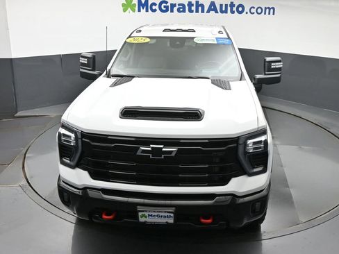 Used 2025 Chevrolet Silverado 2500 LTZ w/ LTZ Plus Package image 26
