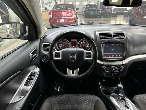 Used 2019 Dodge Journey SE w/ Premium Group FWD image 21