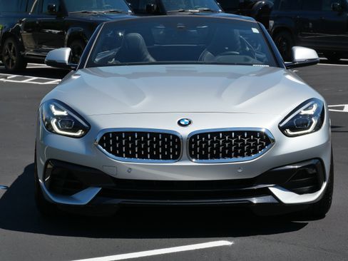 Used 2019 BMW Z4 sDrive30i w/ Executive Package RWD image 8