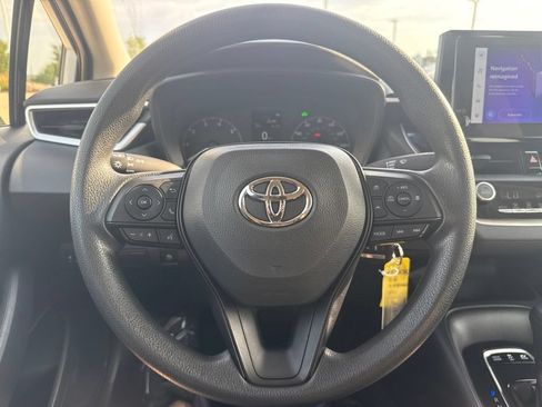 Used 2024 Toyota Corolla LE AWD/4WD image 11