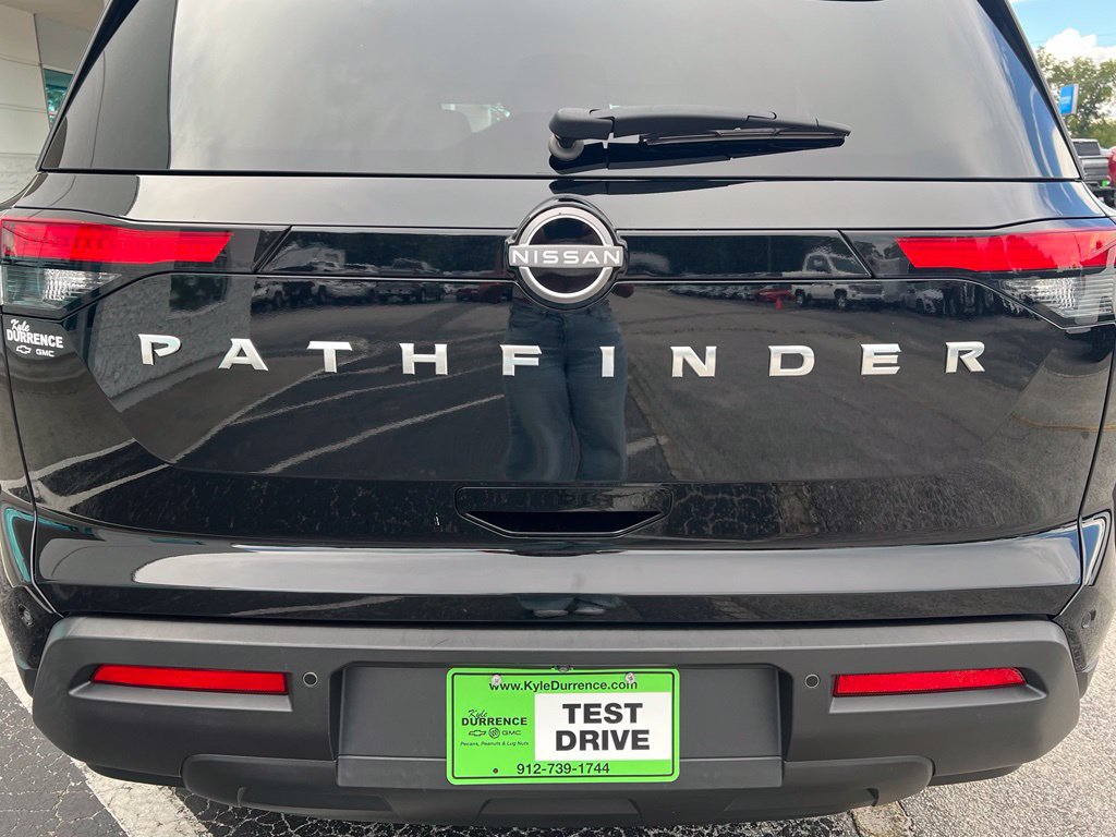 Used 2023 Nissan Pathfinder S FWD image 7