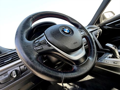 Used 2017 BMW 330i Sedan image 16
