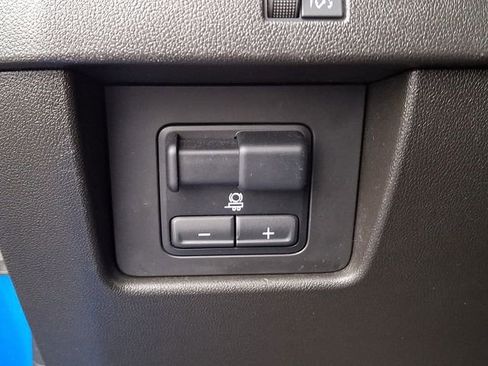 Used 2023 Chevrolet Colorado LT w/ LT Convenience Package II image 29