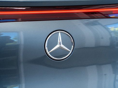 Used 2024 Mercedes-Benz EQE 350+ SUV w/ AMG Line Exterior Package image 27